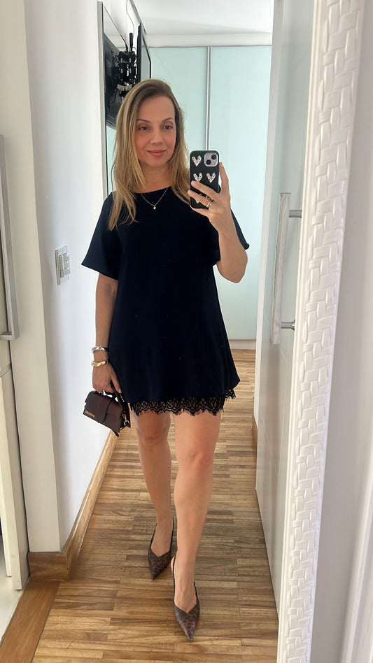 Vestido Curto Renda - ATENÇÃO! PEÇA EM PRÉ VENDA, COM ENVIO EM 30/04