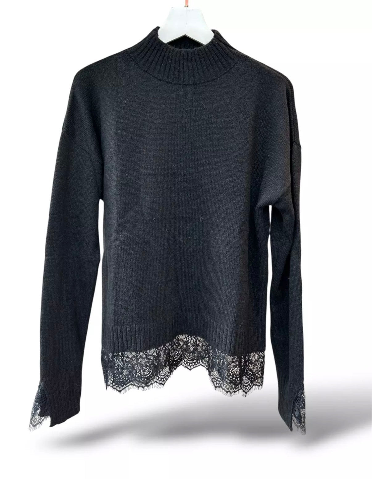 Tricot Manga Longa Renda Londres - ATENÇÃO! PEÇA EM PRÉ VENDA, COM ENVIO EM 27/06