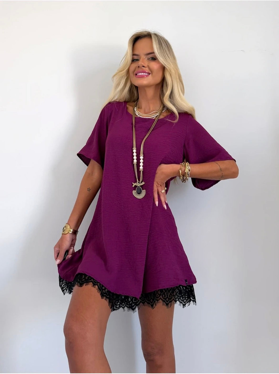 Vestido Curto Renda - ATENÇÃO! PEÇA EM PRÉ VENDA, COM ENVIO EM 31/03